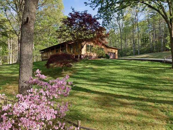 273 Cox Ln, Hayesville, NC 28904