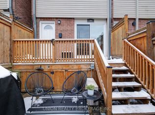 1666 Queen St E #20, Toronto, ON M4L 1G3