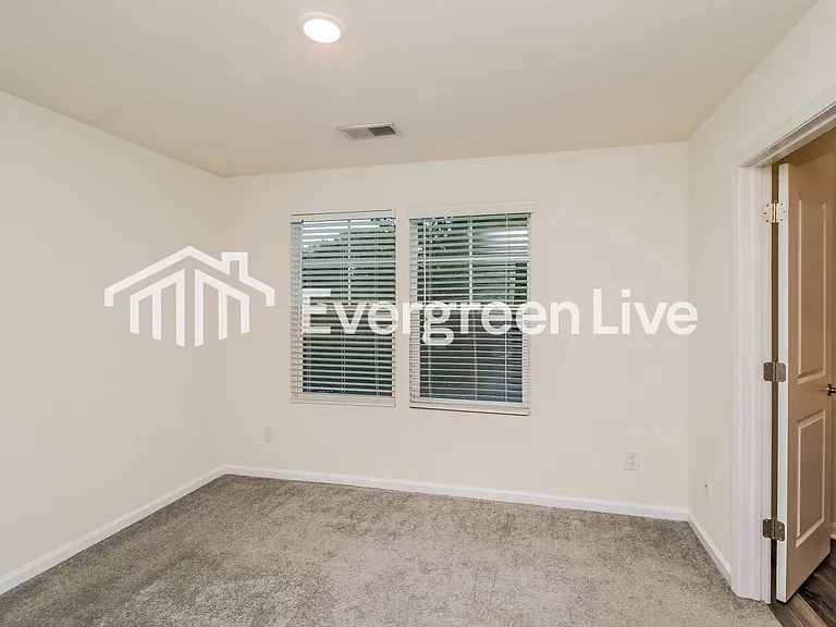 317 Wilson St — Photo 8