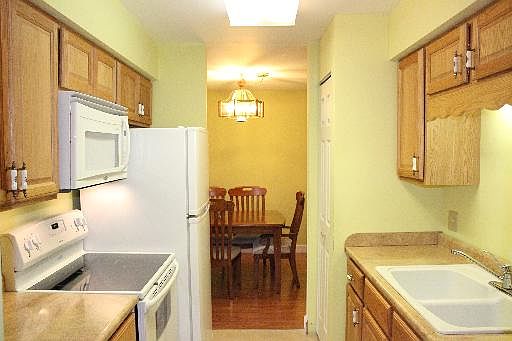 3rd image of 222 Madison St Unit 309