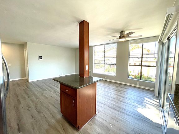 4th image of 2015 Robinson Ave #4