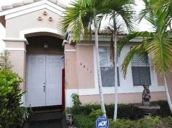 4411 SW 162nd Pl, Miami, FL 33185