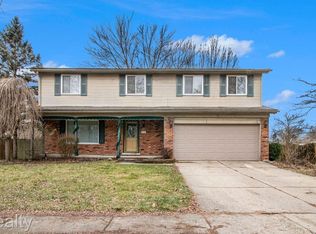 528 Buckingham Rd, Canton, MI 48188