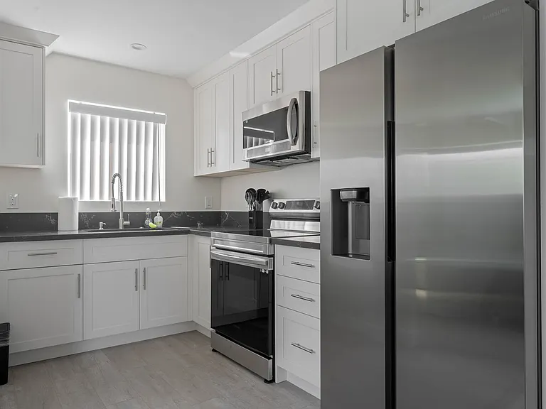 2239 N Niagara St #102 — Photo 9