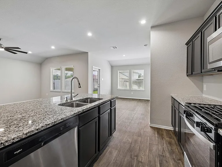 40463 Garden Heights Ln — Photo 15
