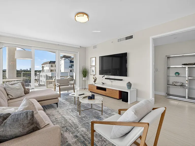 612 Bayshore Dr #702 — Photo 8