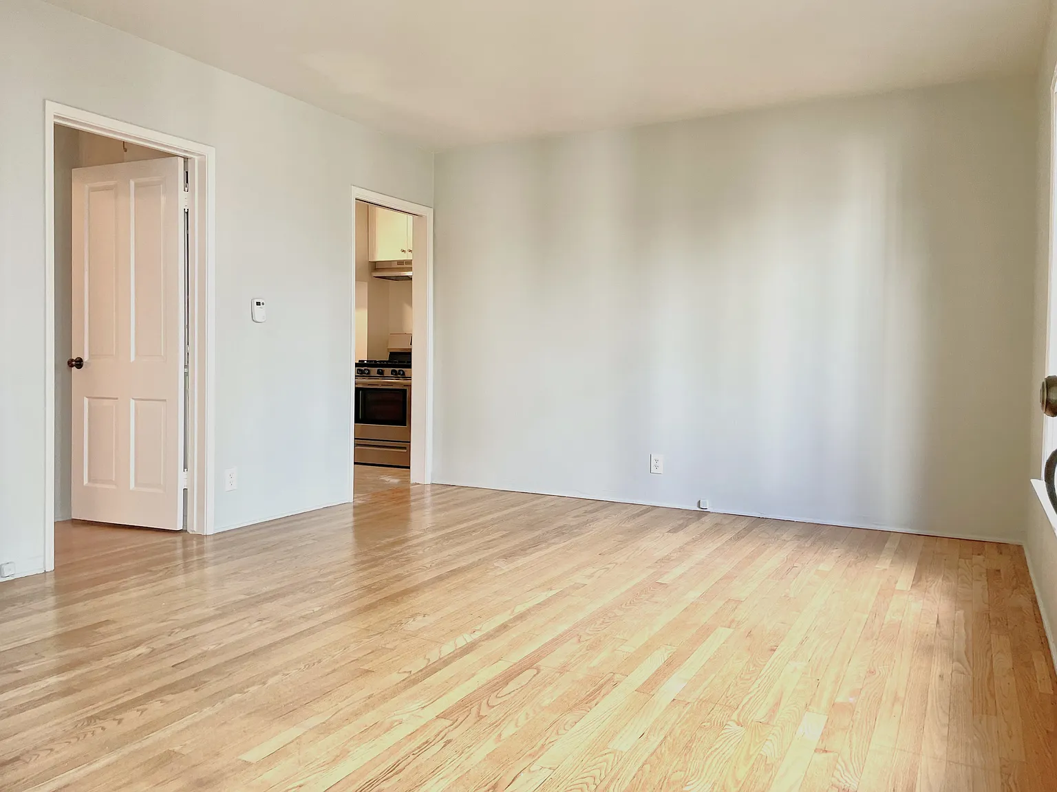 1 bed, 550 sqft, $2,150 — Photo 4
