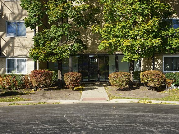 2nd image of 2424 E Oakton St APT 3K