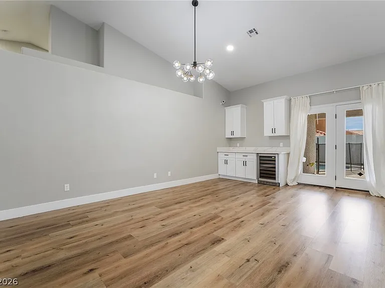 9171 W Viking Rd — Photo 13