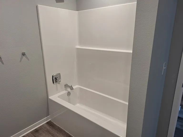 Bierhaus Flats Apartments — Photo 13