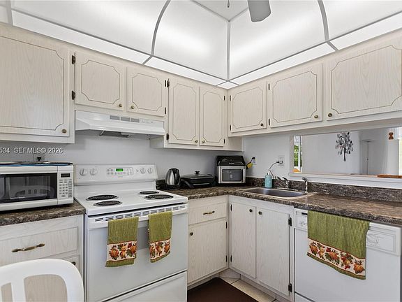 2nd image of 2998 NW 48th Ter APT 424