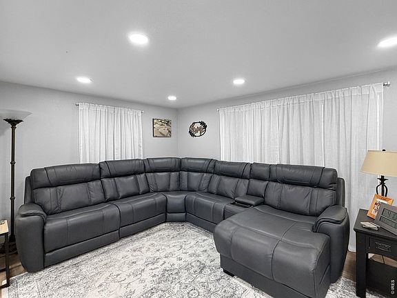 5th image of 18787 Center Ln