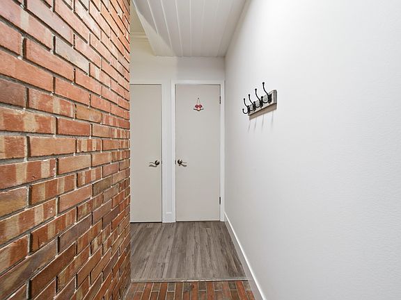 5th image of 5416 Yew St