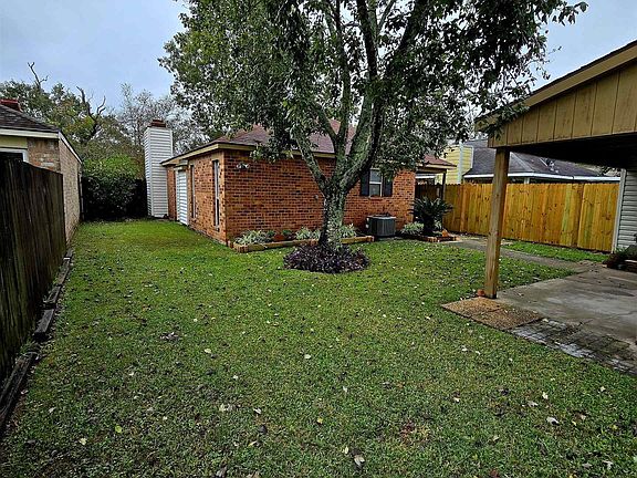 3rd image of 16055 Manchester Ave