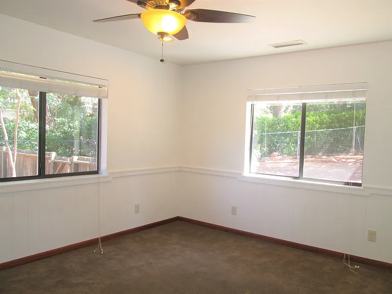 225 Kaibab Way — Photo 9