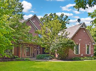 913 Westwood Cir, Genoa, IL 60135