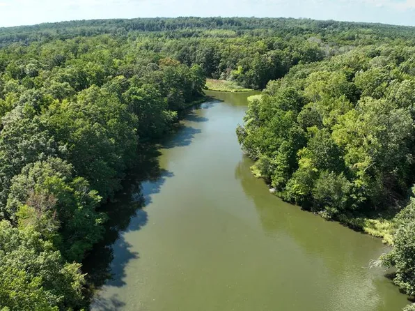 3 Waverly Ave, Kilmarnock, VA 22482