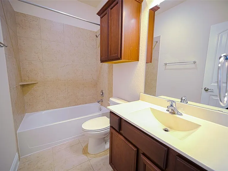 9003 Gardenia Meadow Ln — Photo 16