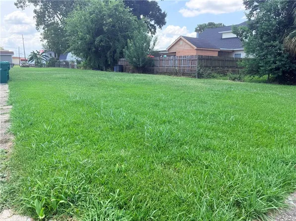 Kepler St, Gretna, LA 70053