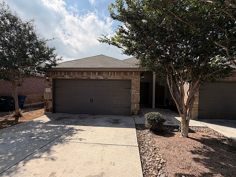 708 Saengerhalle Rd — Photo 1