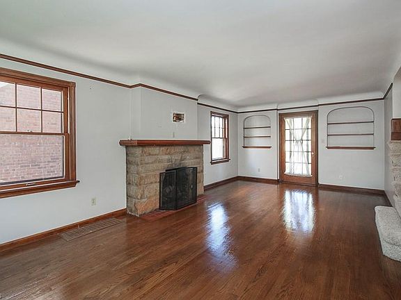 3rd image of 4749 Morningside Dr