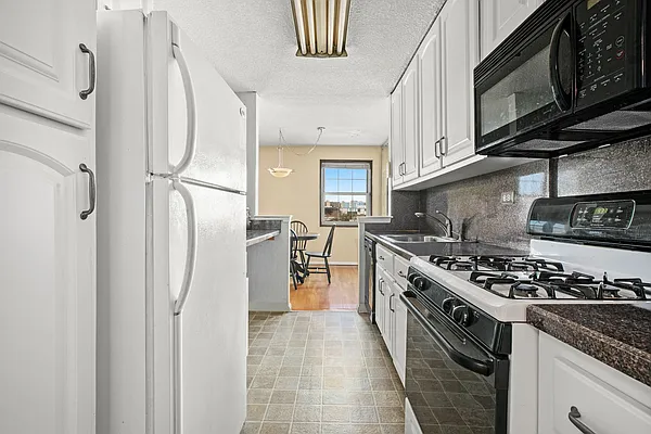 Sold by Compass | media 27