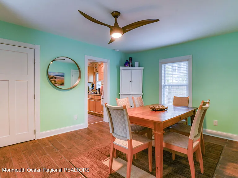 819 Dunlewy St — Photo 12