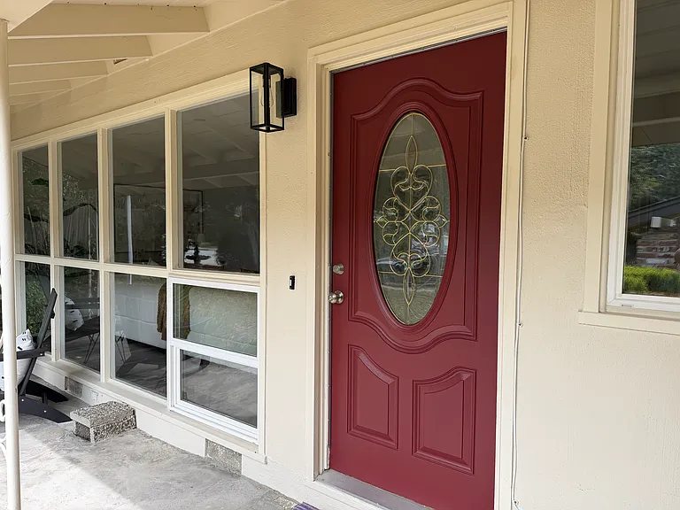 910 Helen Dr — Photo 3
