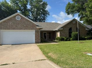1910 Marsh Ln, Ardmore, OK 73401