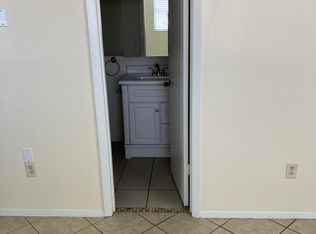419 W Rosewood Ln, Tavares, FL 32778