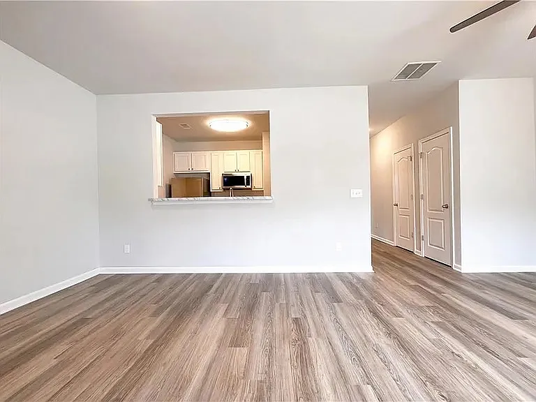 4 bed, 1522 sqft, $2,000 — Photo 4