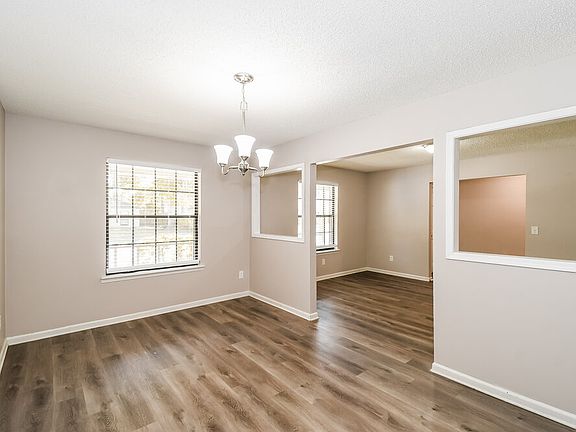 5th image of 9644 Bayou Bluff Dr