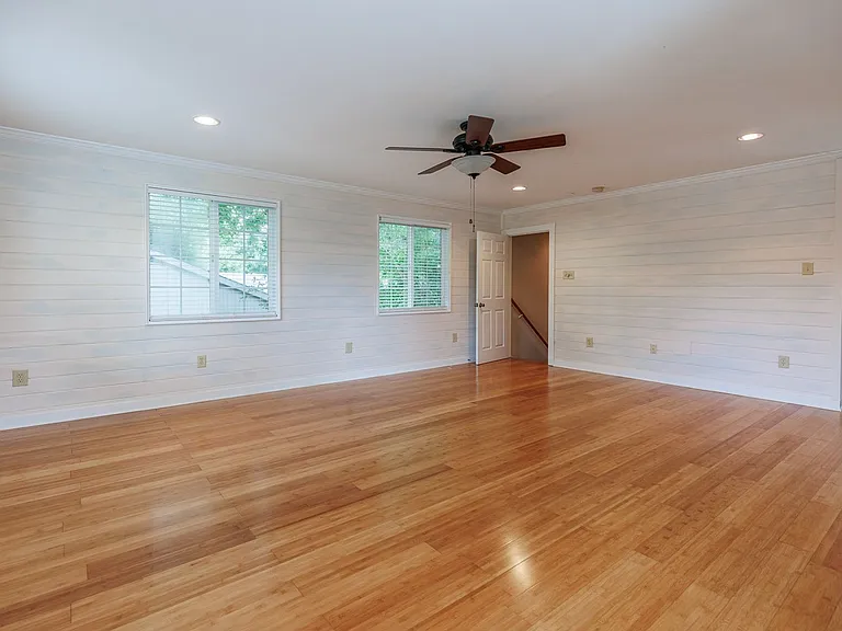 208 Pinecrest Ln — Photo 18