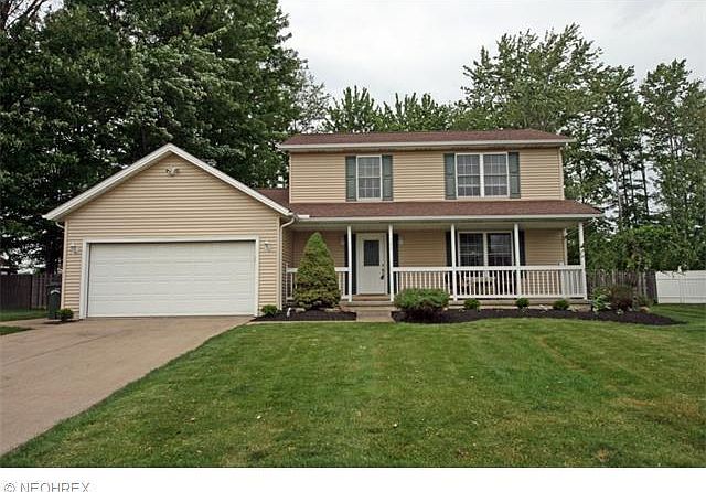 1st image of 390 Pemberton Dr