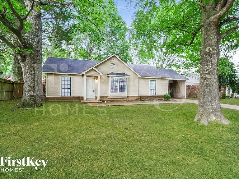 6684 Elmore Rd — Photo 1
