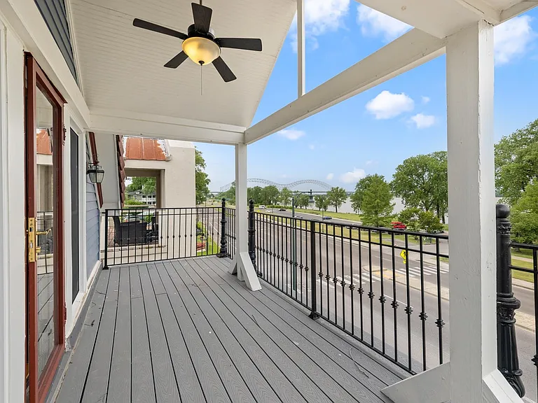 752 Island Dr — Photo 33