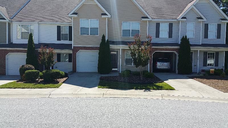 1st image of 228 Blue Robin Way