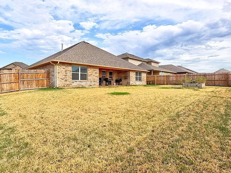 14825 Turner Falls Rd — Photo 9
