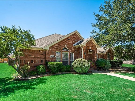 3rd image of 2610 Winterberry Dr
