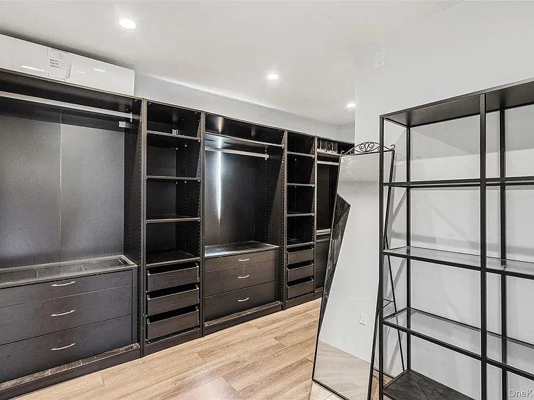 31 Sutton Hill Ln — Photo 28