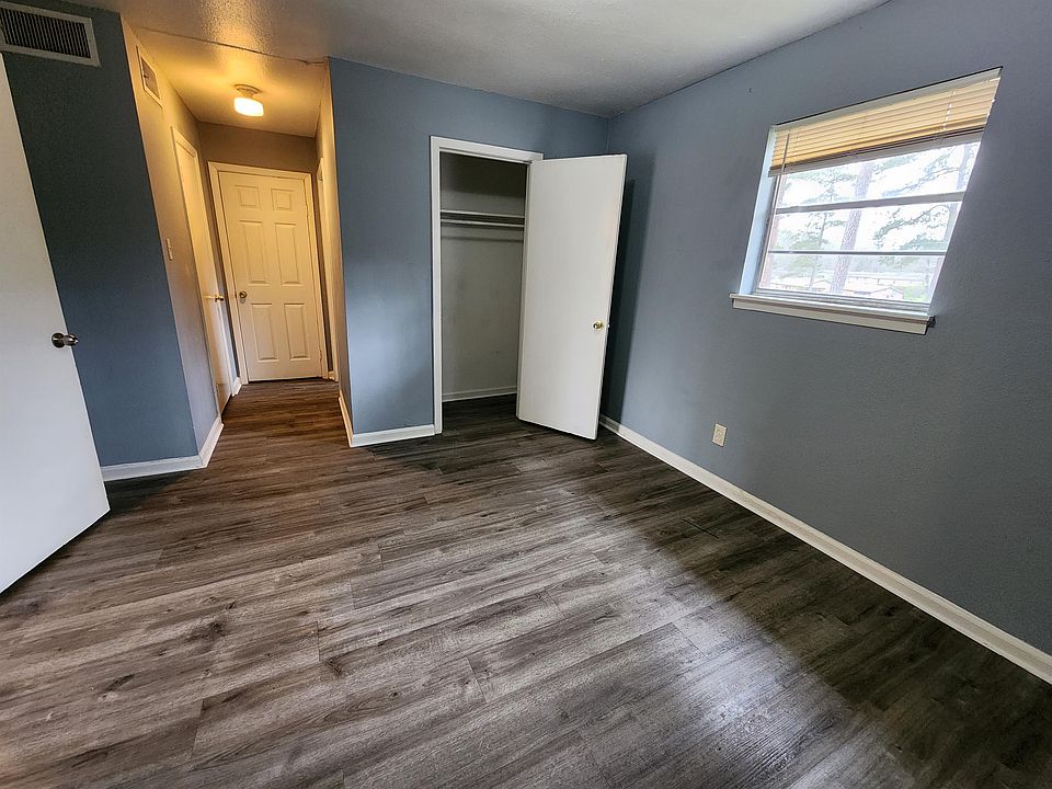 2nd image of 3426 Arapaho Trl APT 22