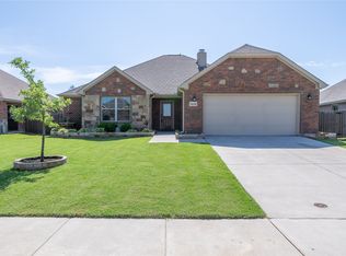 4119 Bridle Path Ln, Sanger, TX 76266