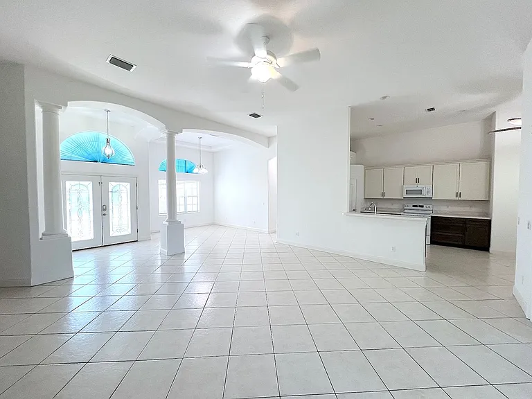 27 Empress Ln — Photo 10