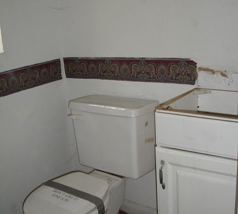 3rd image of 1420 W Kaley Ave