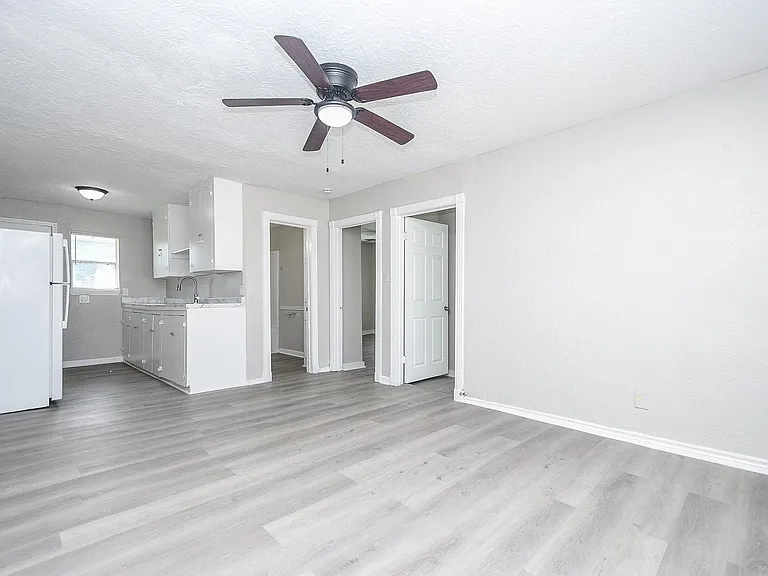 6024 Collingsworth St #2 — Photo 6