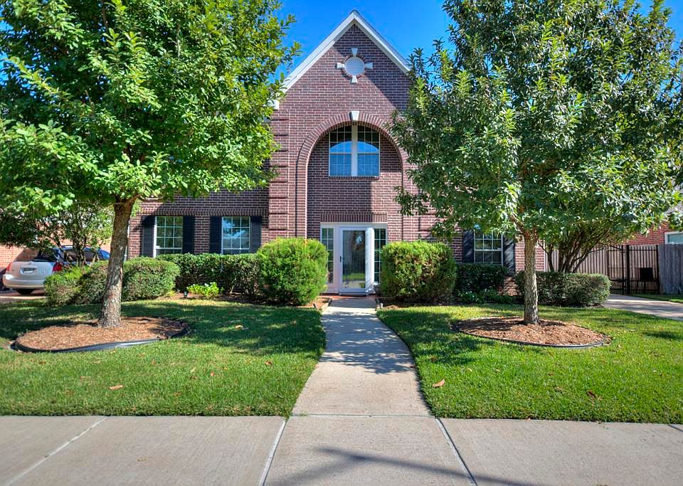 1st image of 2507 Foxglove Dr