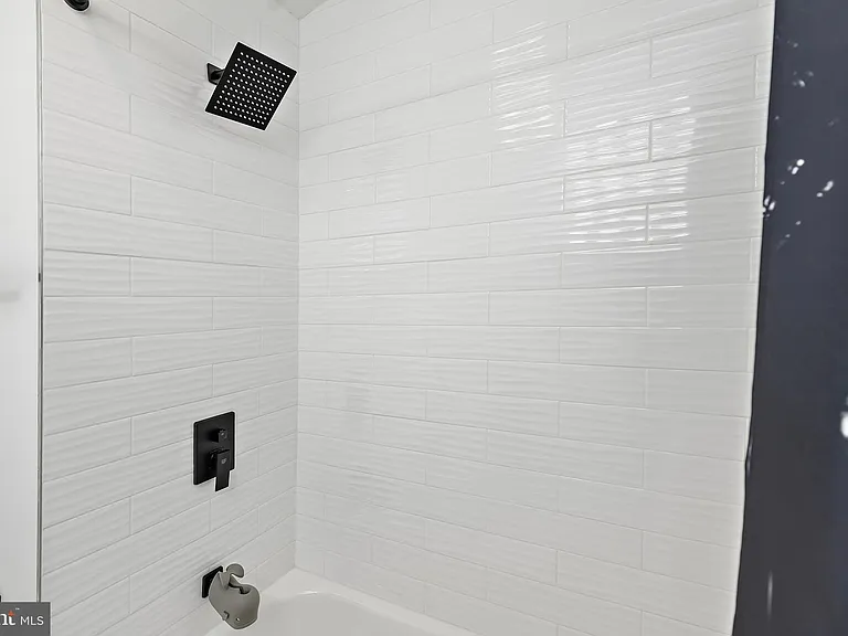 608 Winona Ct — Photo 36