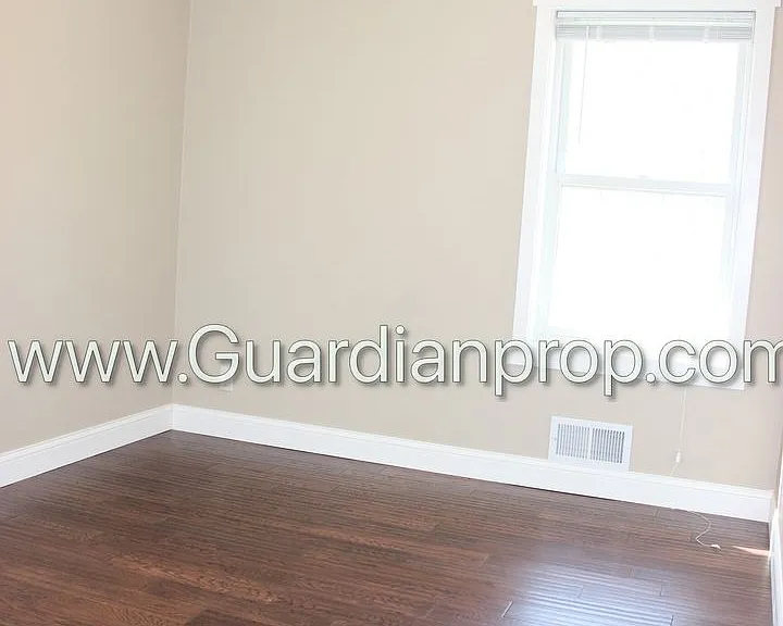 2516 W 98th St — Photo 15