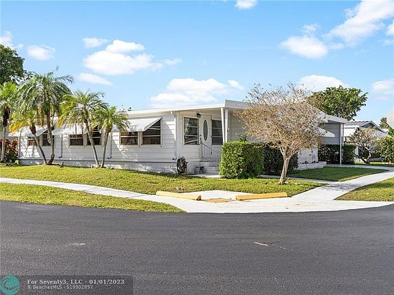4th image of 112 NW 52nd Ct