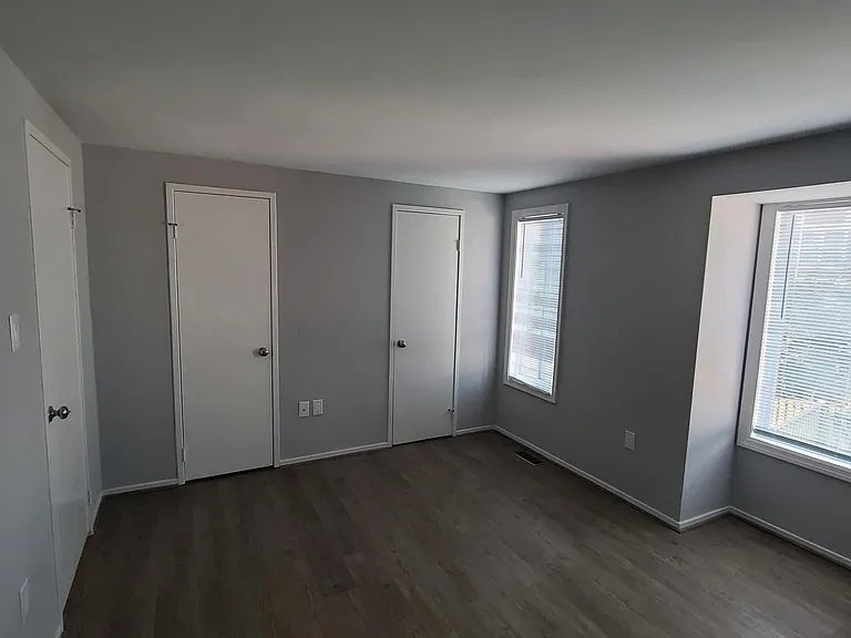 10724 Lester St — Photo 28